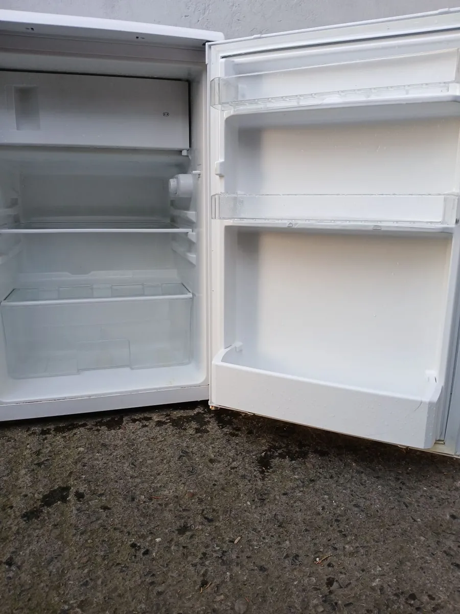 UNDER COUNTER FRIDGE FREEZER - Image 3