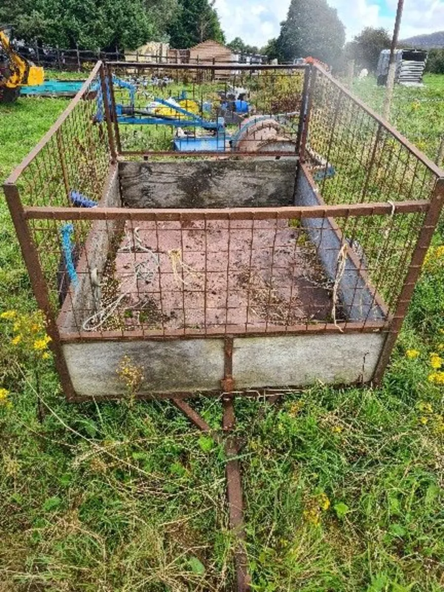 Single Axle trailer with wire mesh sides - Image 3