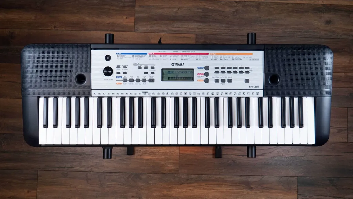 Yamaha keyboard - Image 3