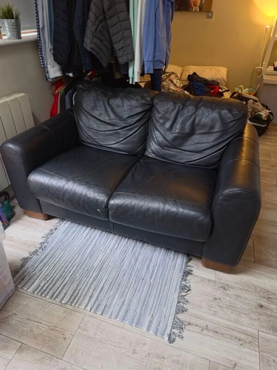 2 seater leather sofa - Image 1
