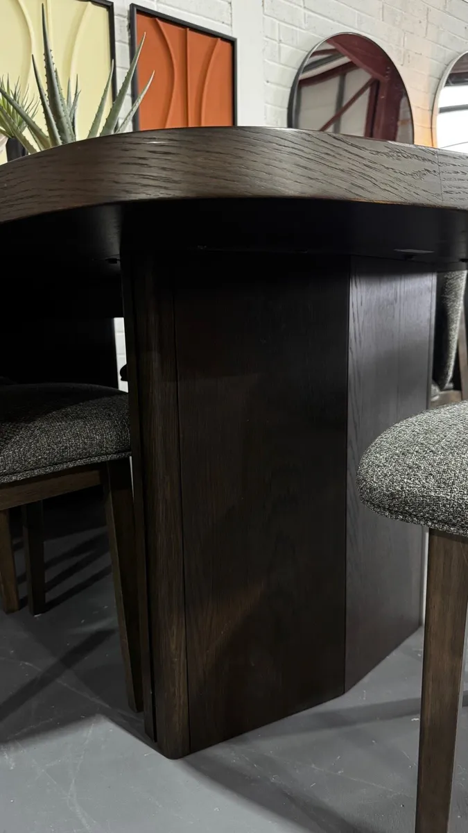 210cm Oak Dining Table Ex Display Like New - Image 3