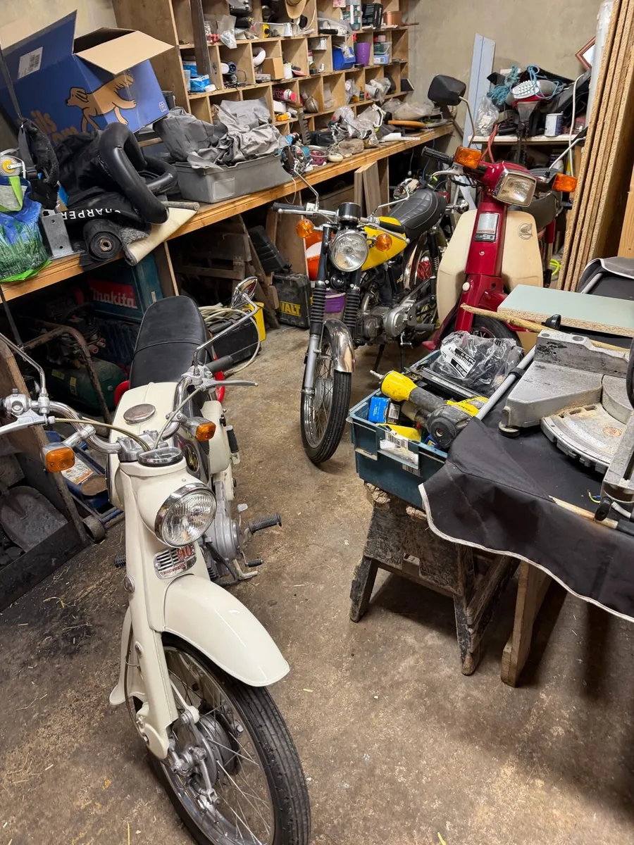 HONDA c90/ ss50 / 90 motorbike - Image 3