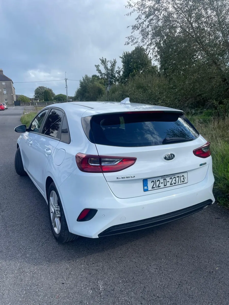 2021 KIA Ceed Diesel New Test - Image 3