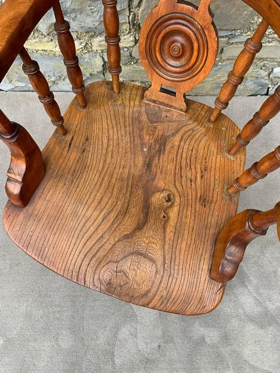Late Victorian Windsor Captains Chair With Wheel Splat. - Image 3