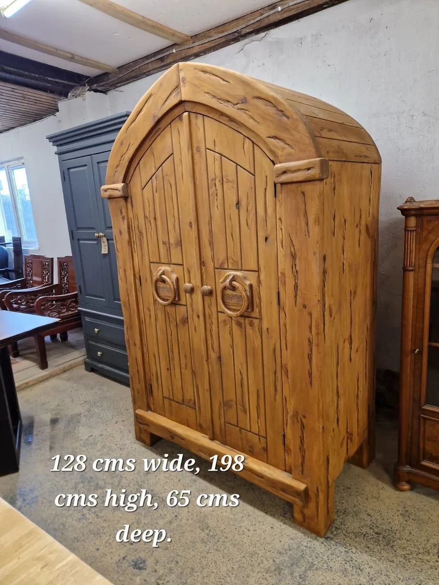 Vintage reclaimed wood gothic style cupboard - Image 3