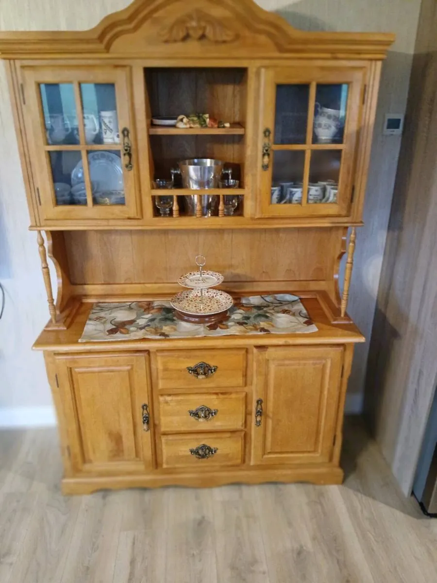 Dresser - Image 2