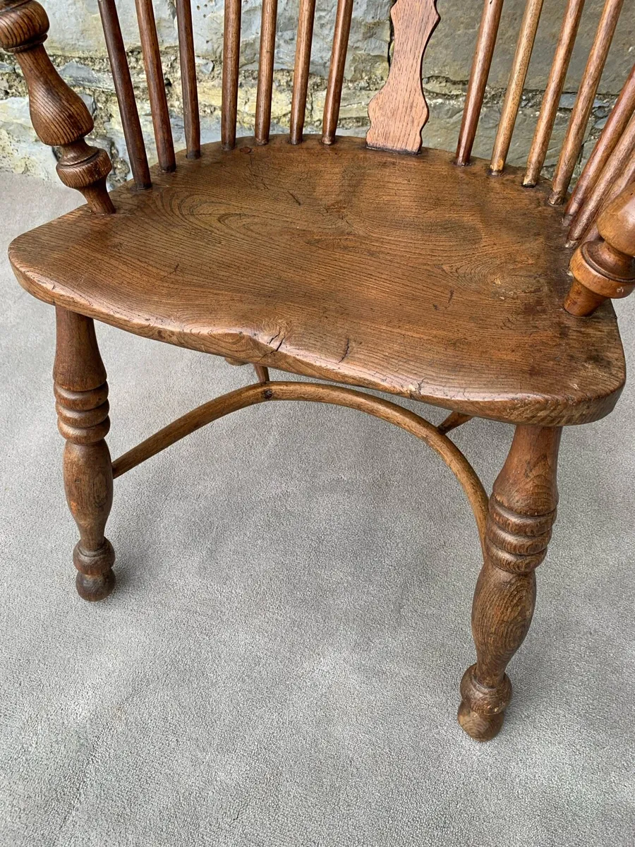 Late Victorian high back Windsor armchair. - Image 2