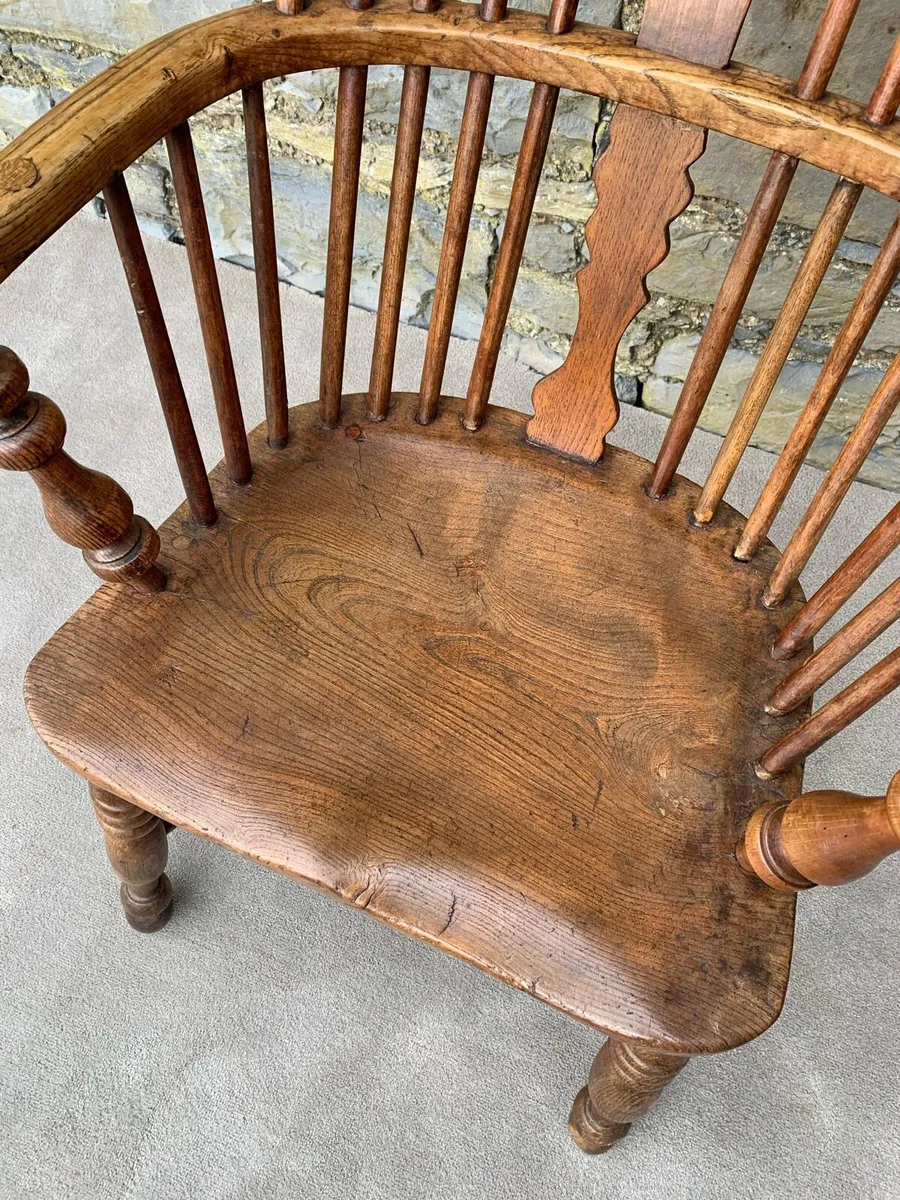 Late Victorian high back Windsor armchair. - Image 3