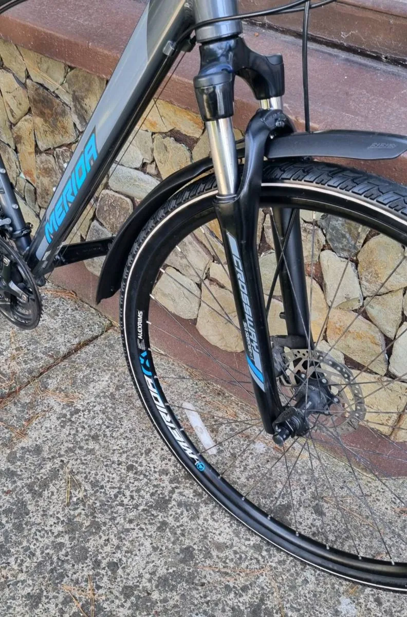 Merida crossway 40 hybrid Like new - Image 2