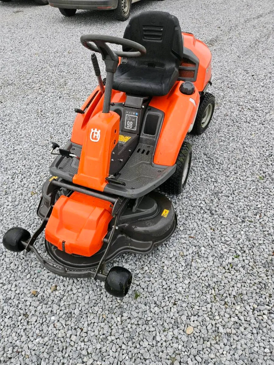 Husqvarna 214tc front deck mower - Image 1