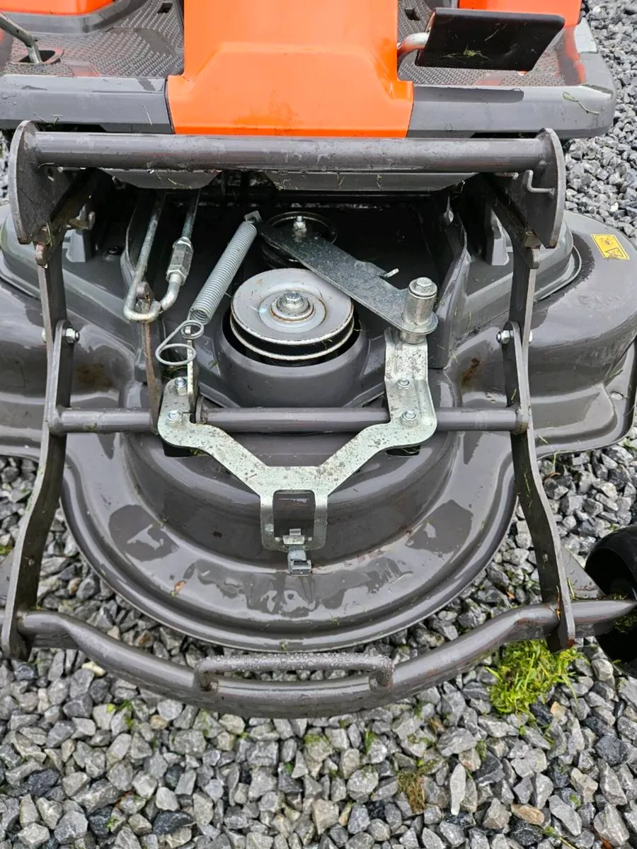 Husqvarna 214tc front deck mower - Image 4