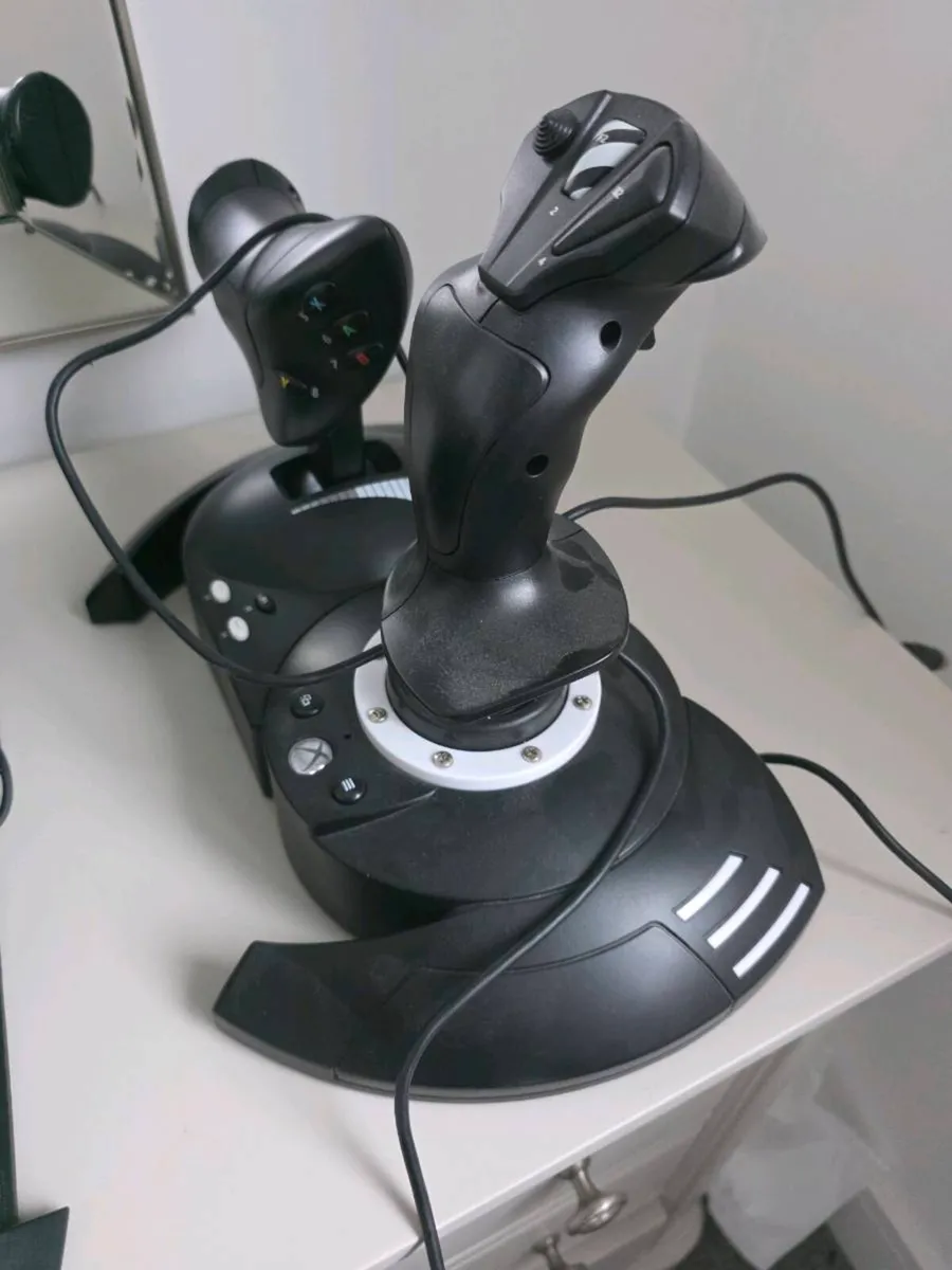 Thrustmaster T flight- flight controls xbox - Image 3