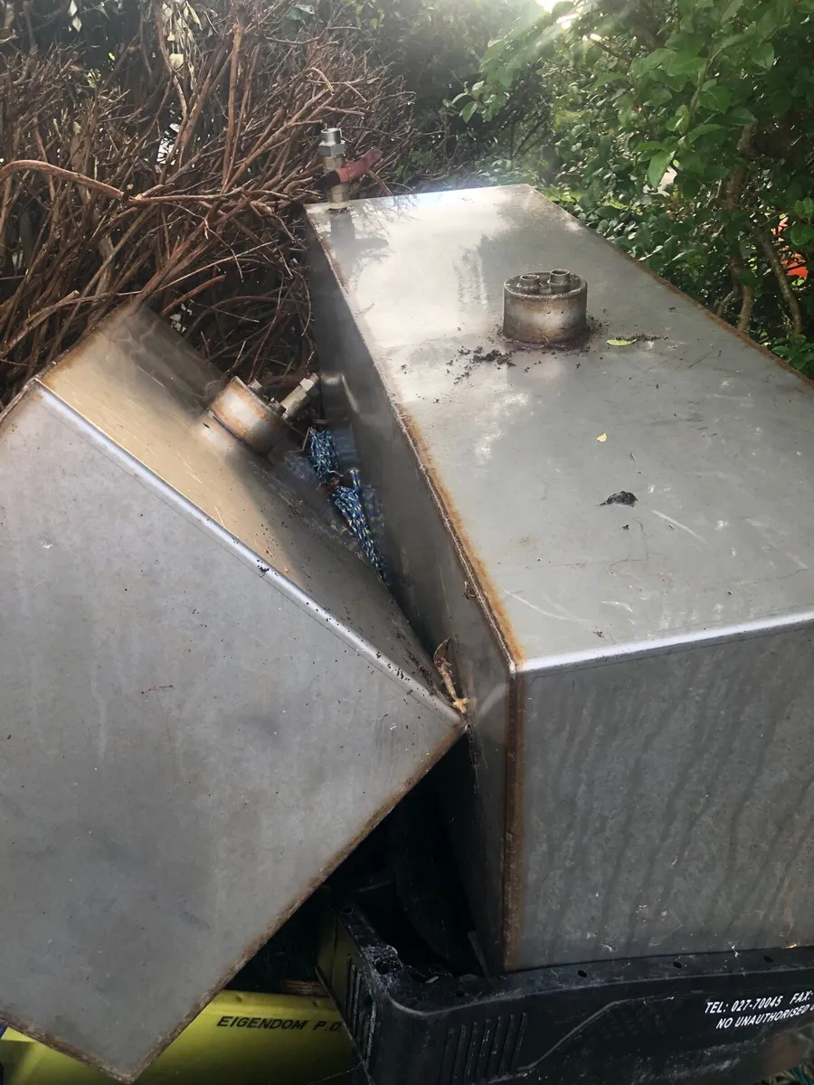 30 foot boat project on a trailer - Image 4