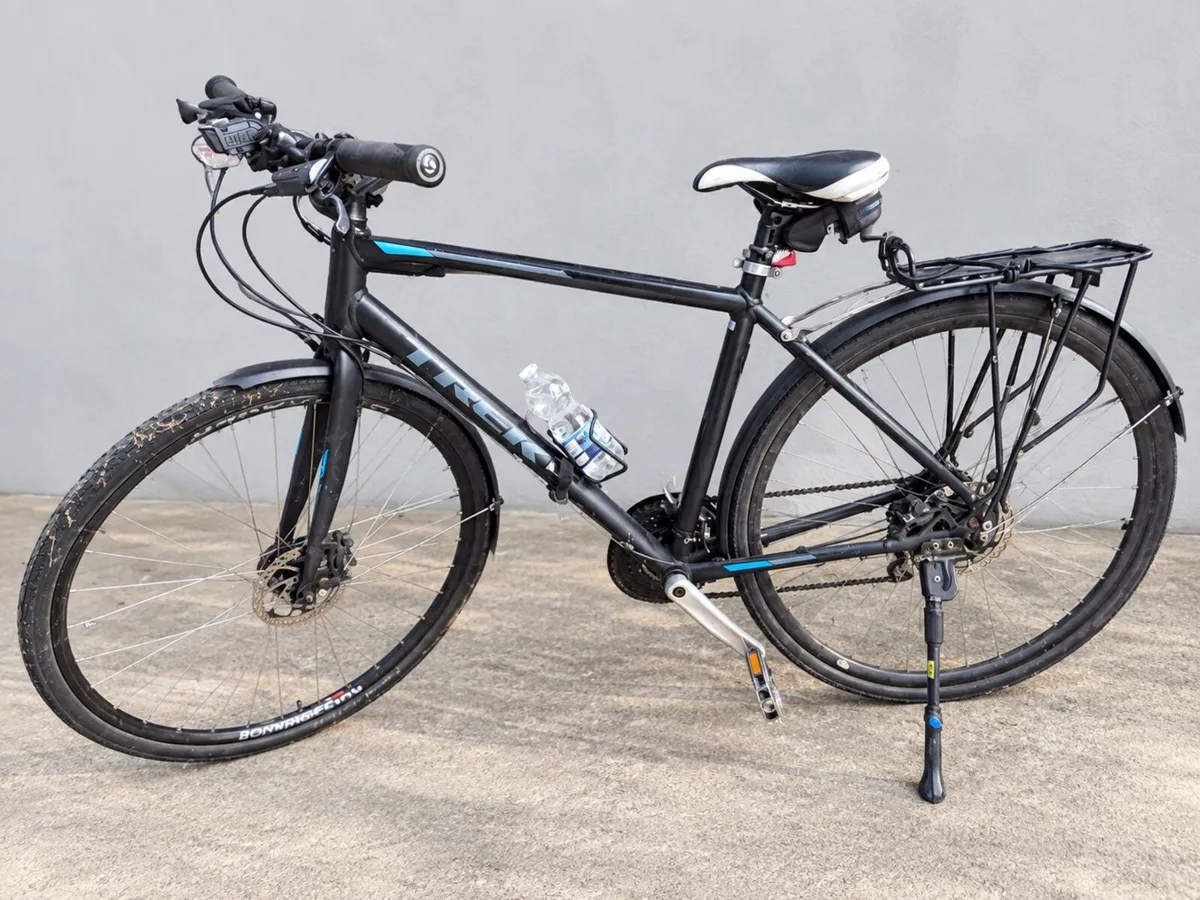 Bicycle (men) sale + Tyre inflator