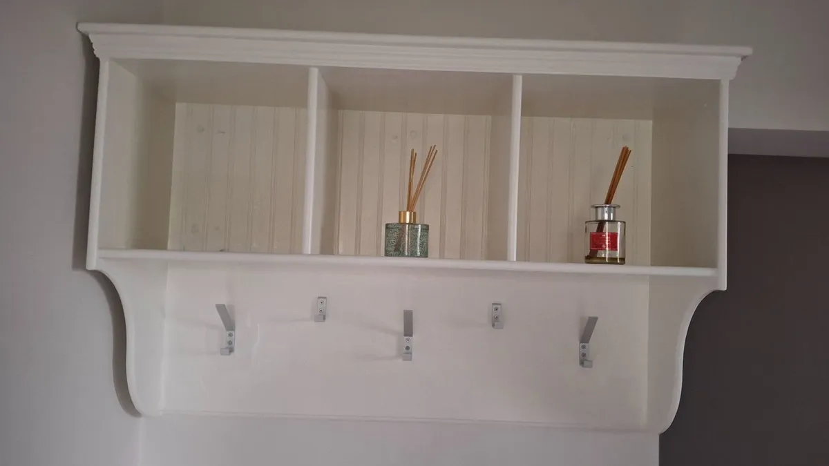 Coat hook and shelf - Image 2