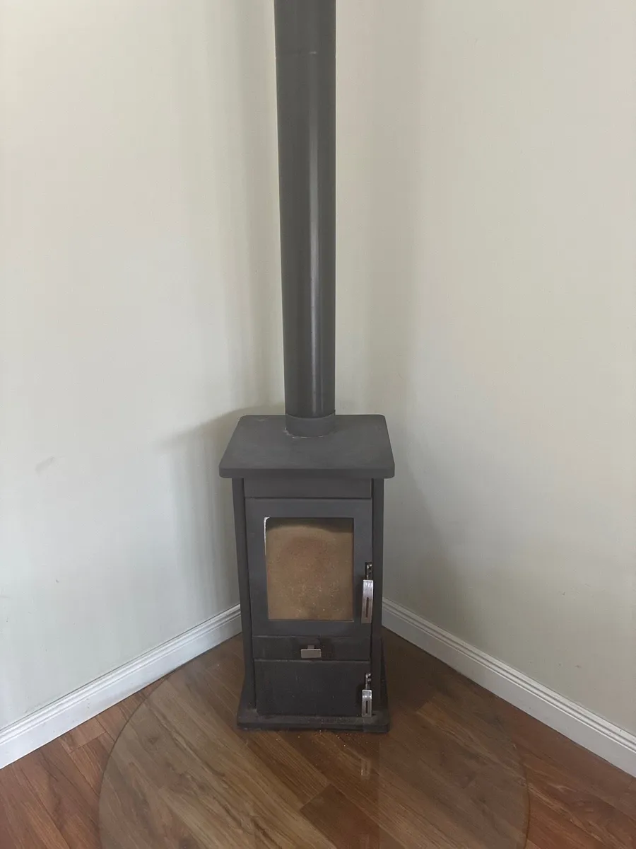 Stove - Image 1