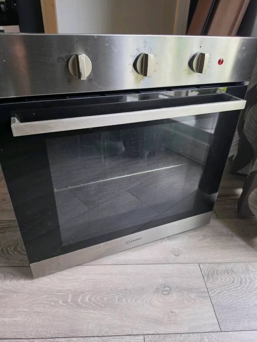 Built-in Oven & Ceramic Hob - Image 4