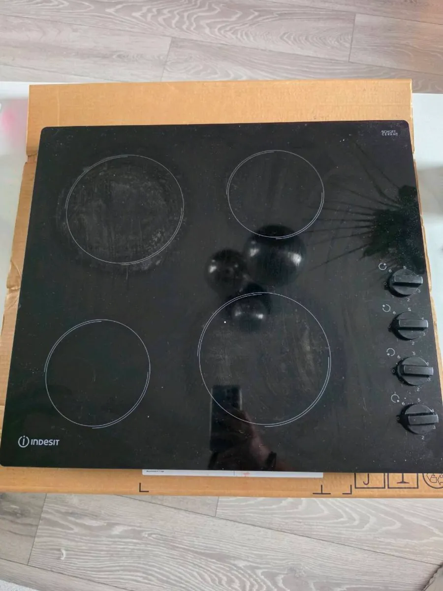 Built-in Oven & Ceramic Hob - Image 3