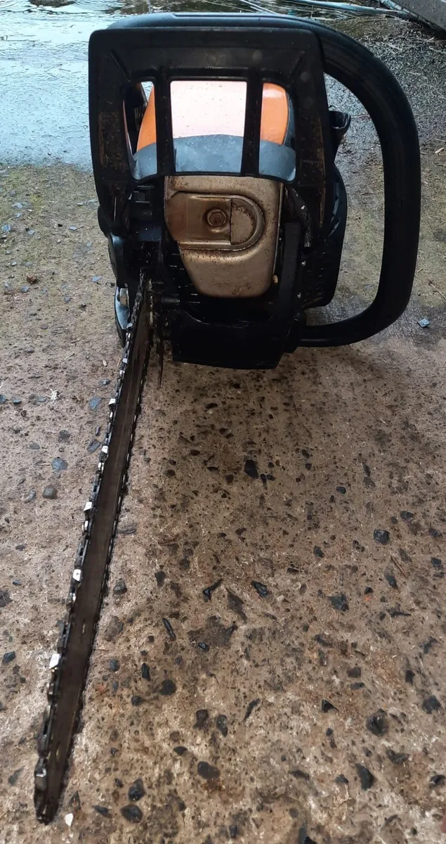 McCulloch Chainsaw - Image 3