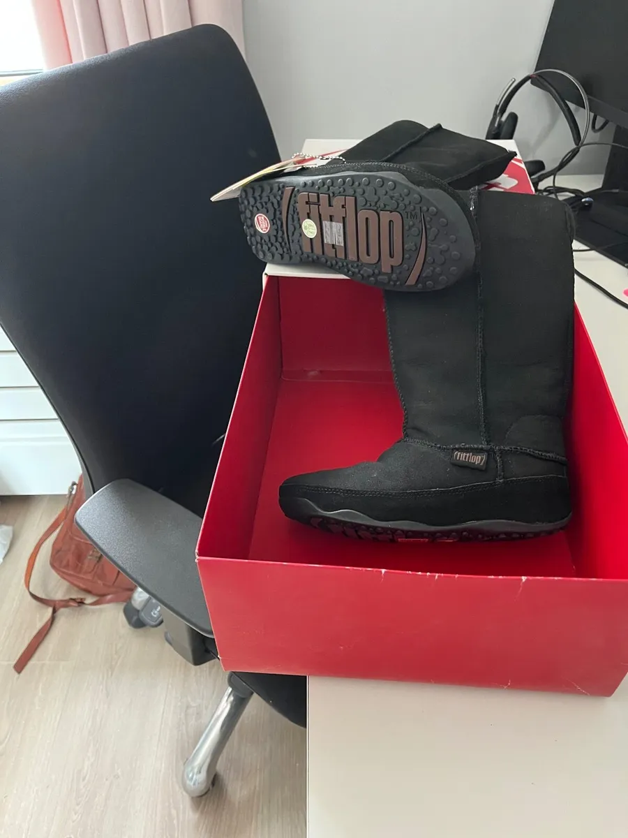 Winter Boots - Image 2