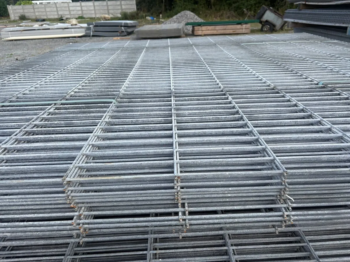 security fencing - Image 1