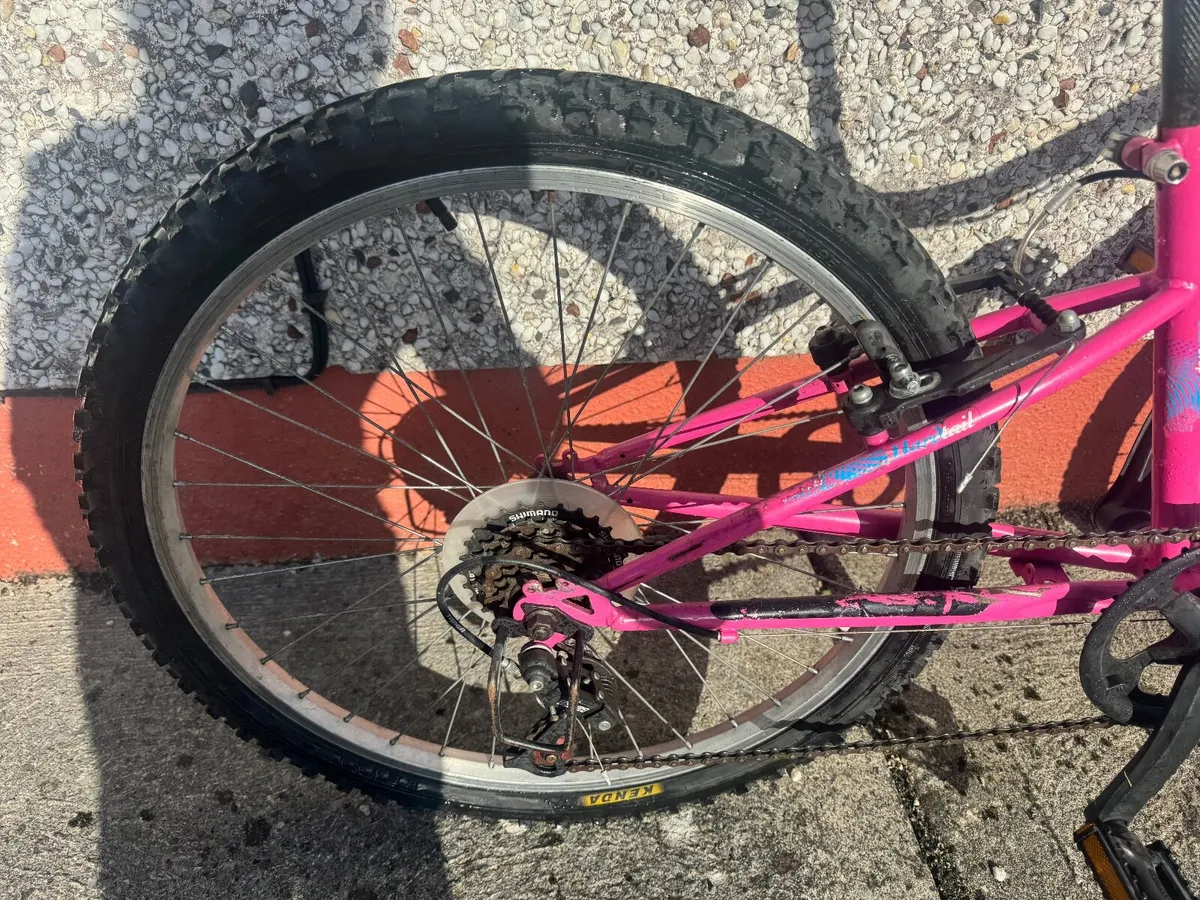 Garage clearance -Child’s bike and boards game set - Image 3