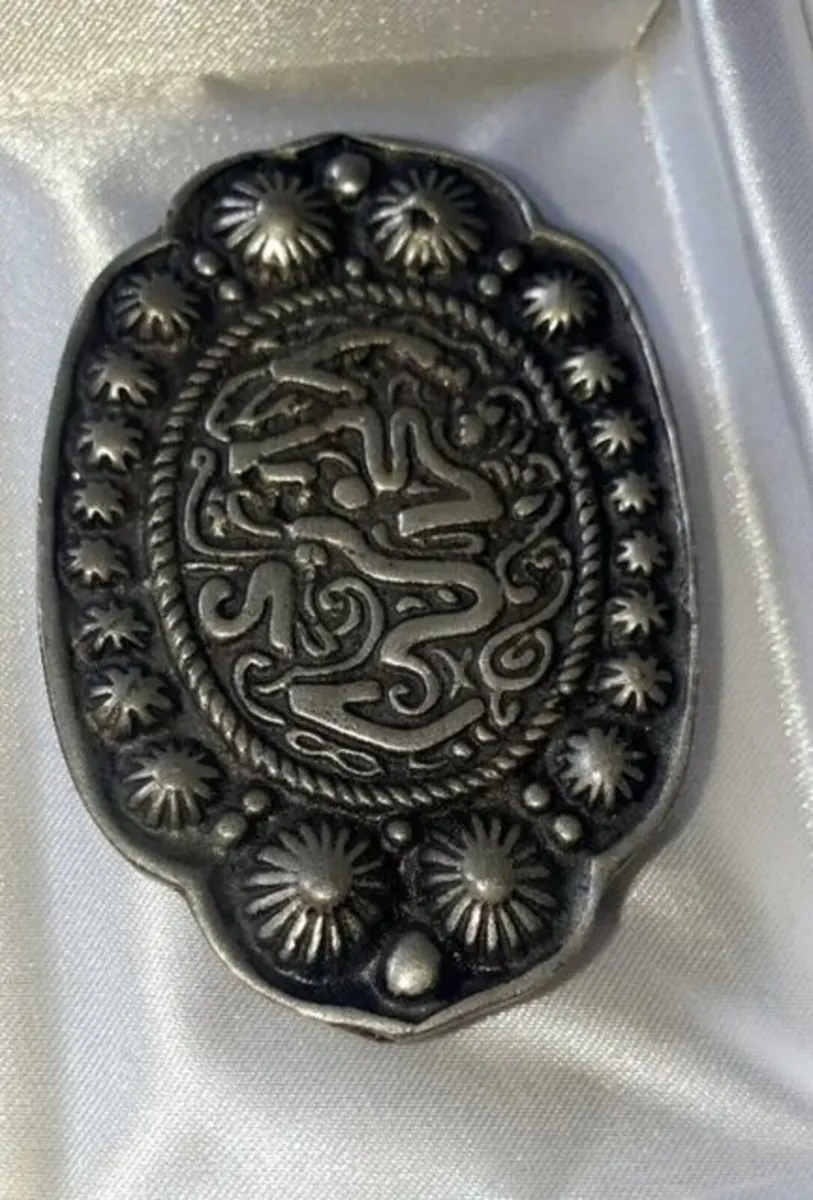 Pristine Vintage Ornate Silver Belt Buckle - Image 2