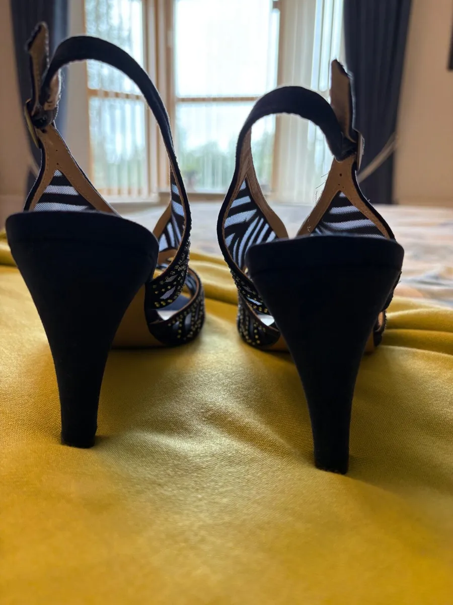 Ladies shoes 6 - Image 4