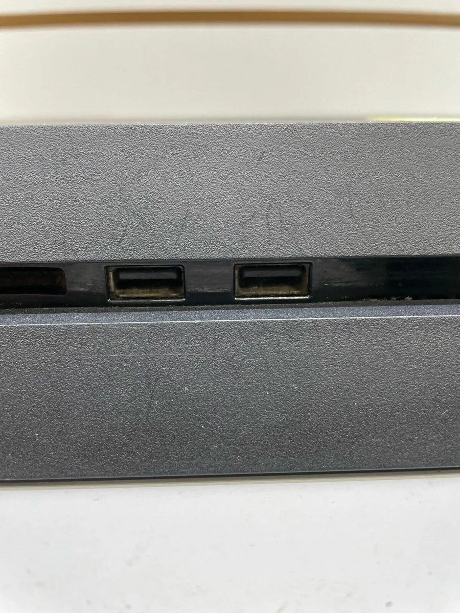 PS4 1TB - Image 4