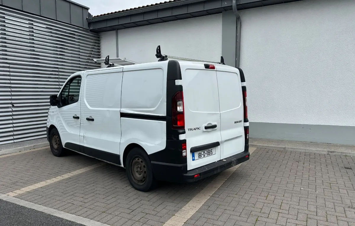 Renault Trafic 2018 new test - Image 3