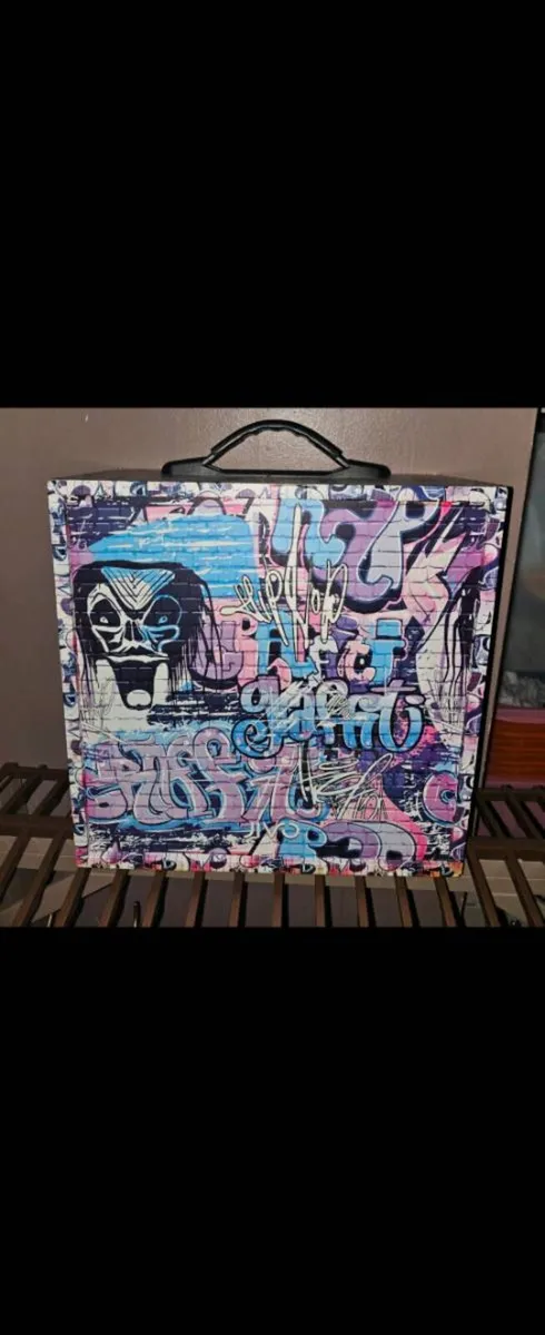 Graffiti Mirrored Speaker - Image 1