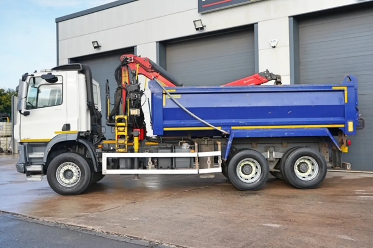 2019 DAF CF370 6X4 TIPPER GRAB - Image 4
