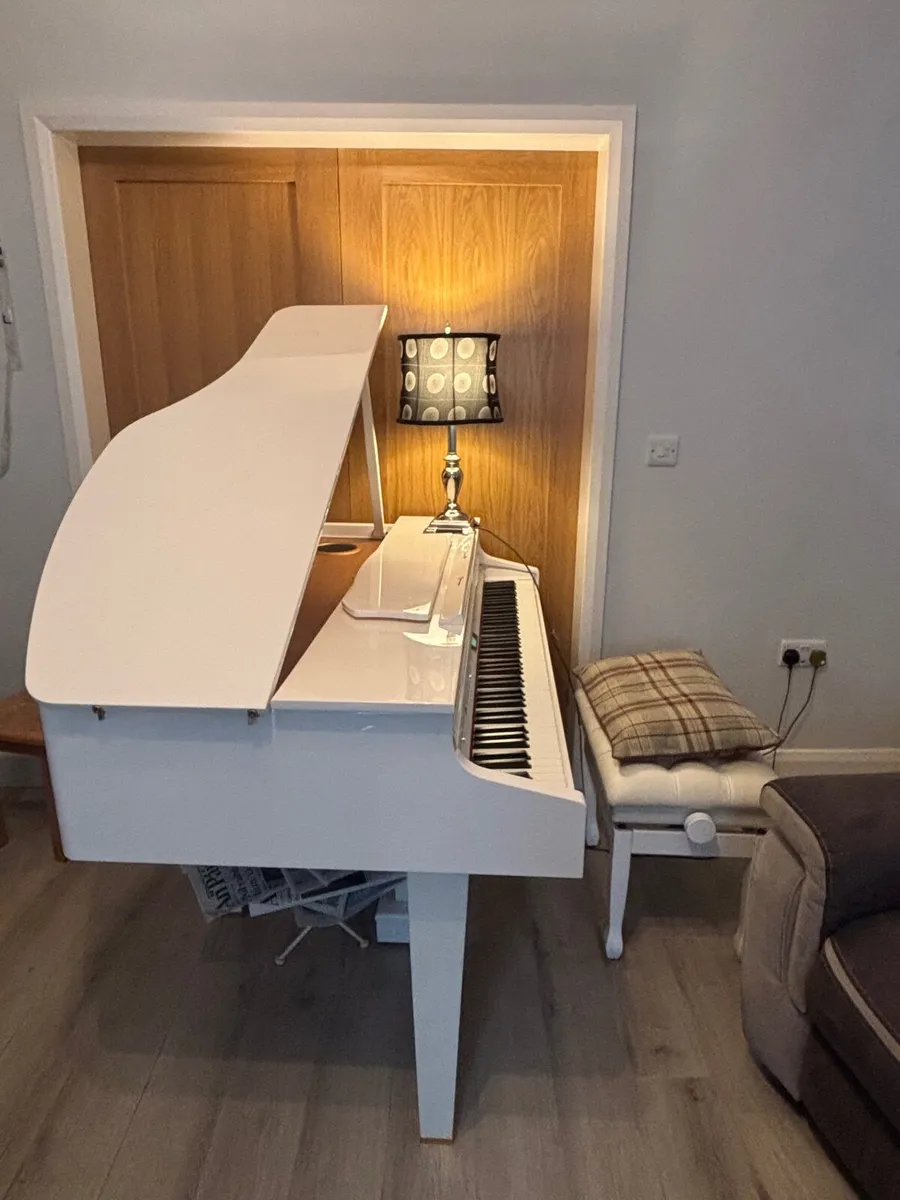 Roland Mini Grand Piano - Image 2