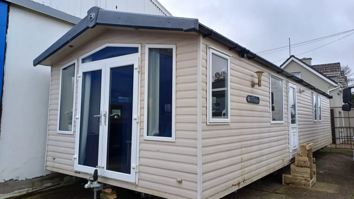 Swift Bordeaux 3 bed mobile home - Image 1