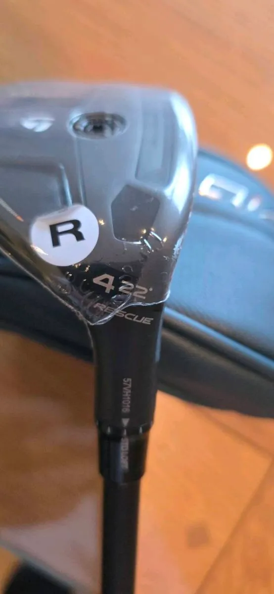 New Taylormade QI4D 22 degrees Rescue - Image 1