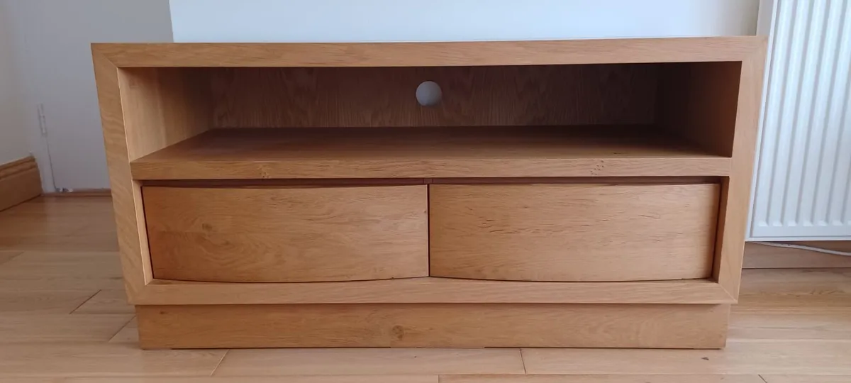TV UNIT - Image 1