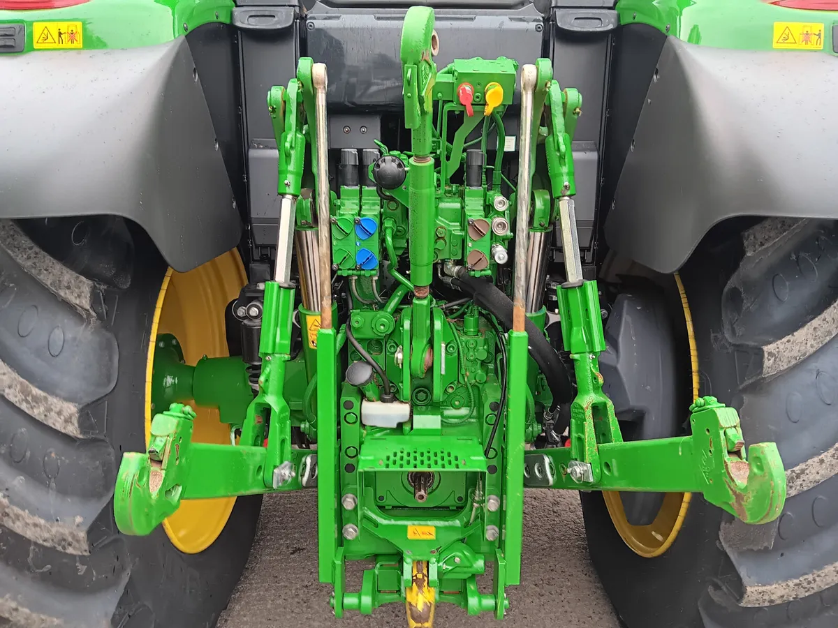John Deere 6120M (2025) - Image 4