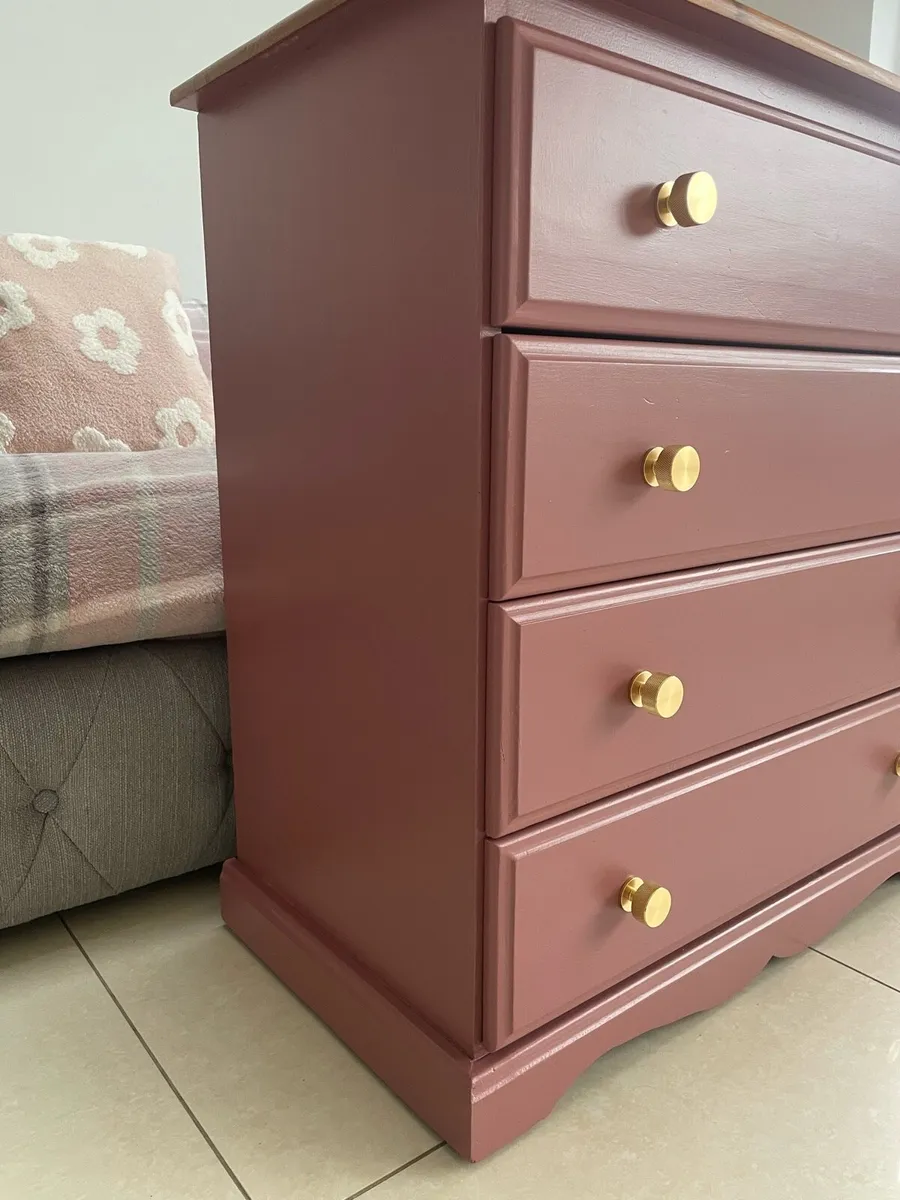 Pink chest of drawers - Image 3
