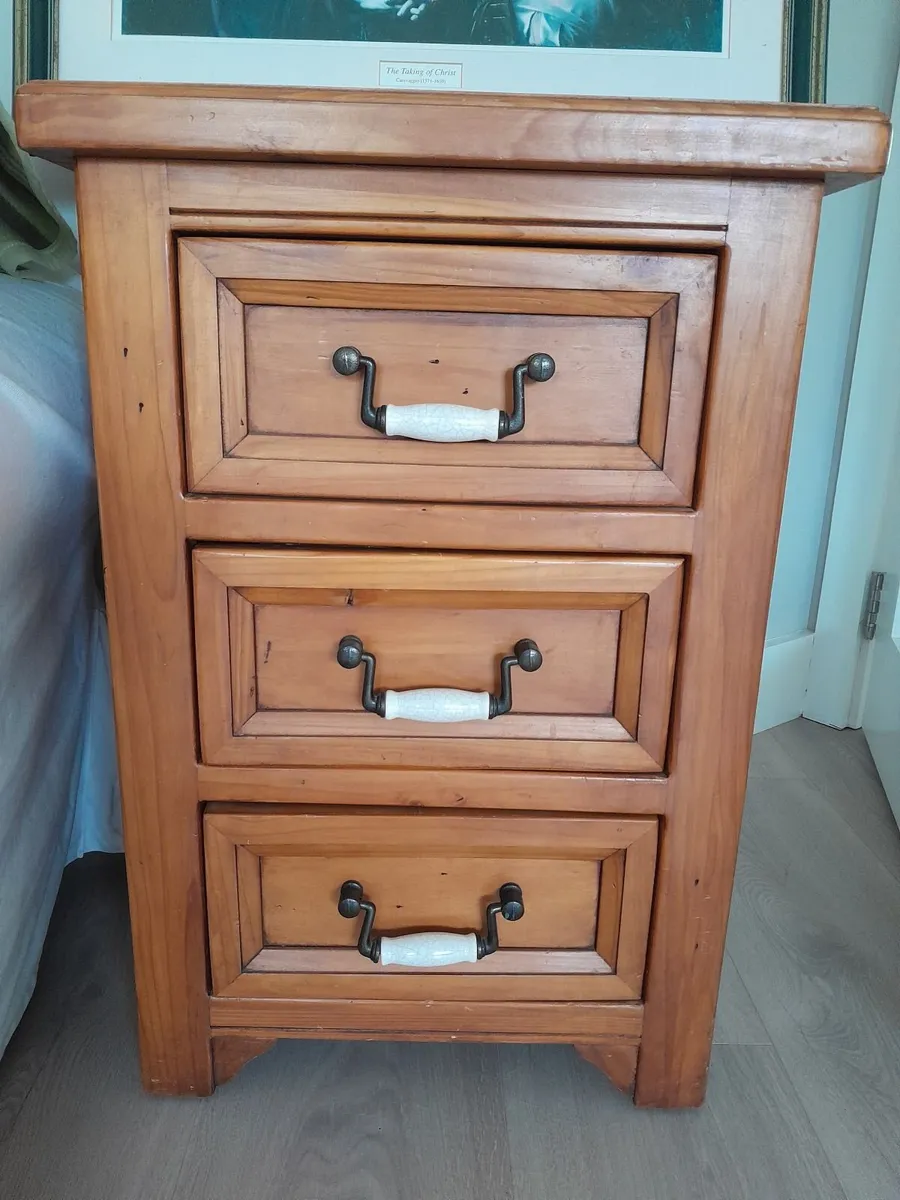 Bedroom furniture - Image 3