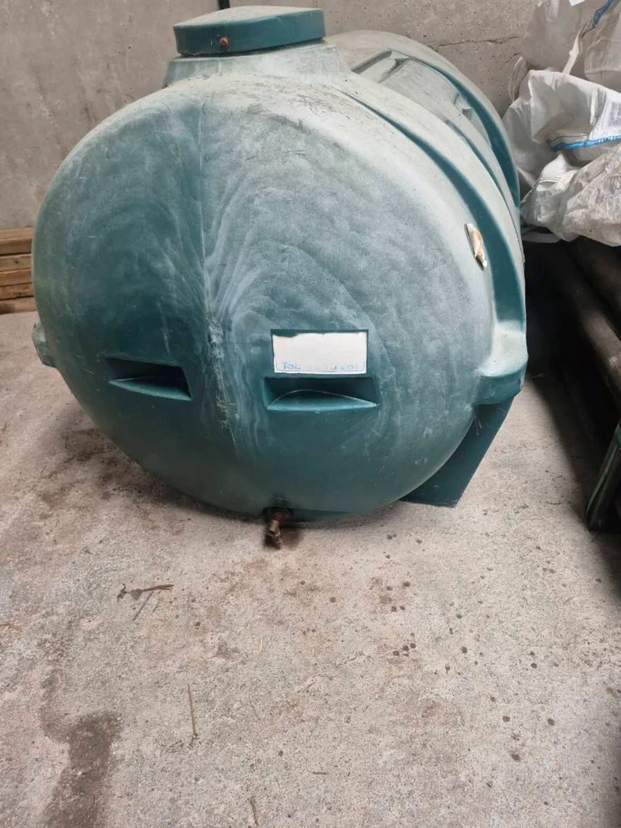 Oil tank - Image 3