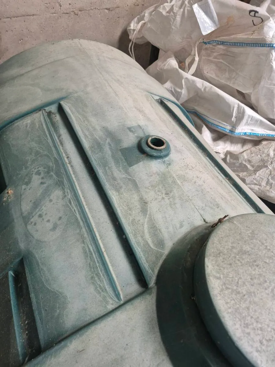 Oil tank - Image 4