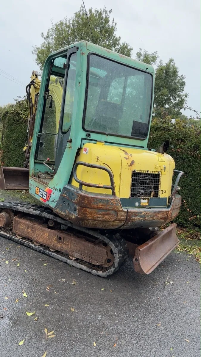 YANMAR mini digger 3 ton - Image 4