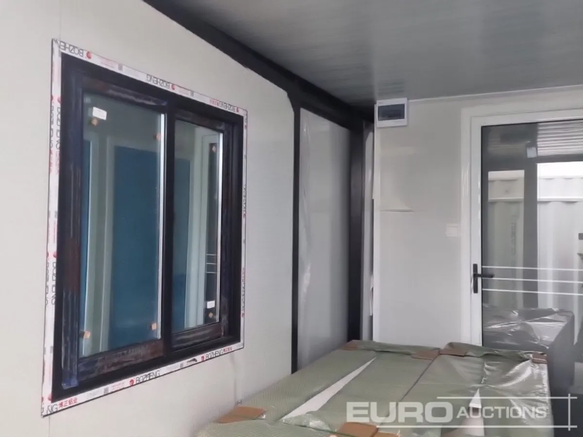 2026 20' x 19' Deluxe Expandable Container House - Image 2