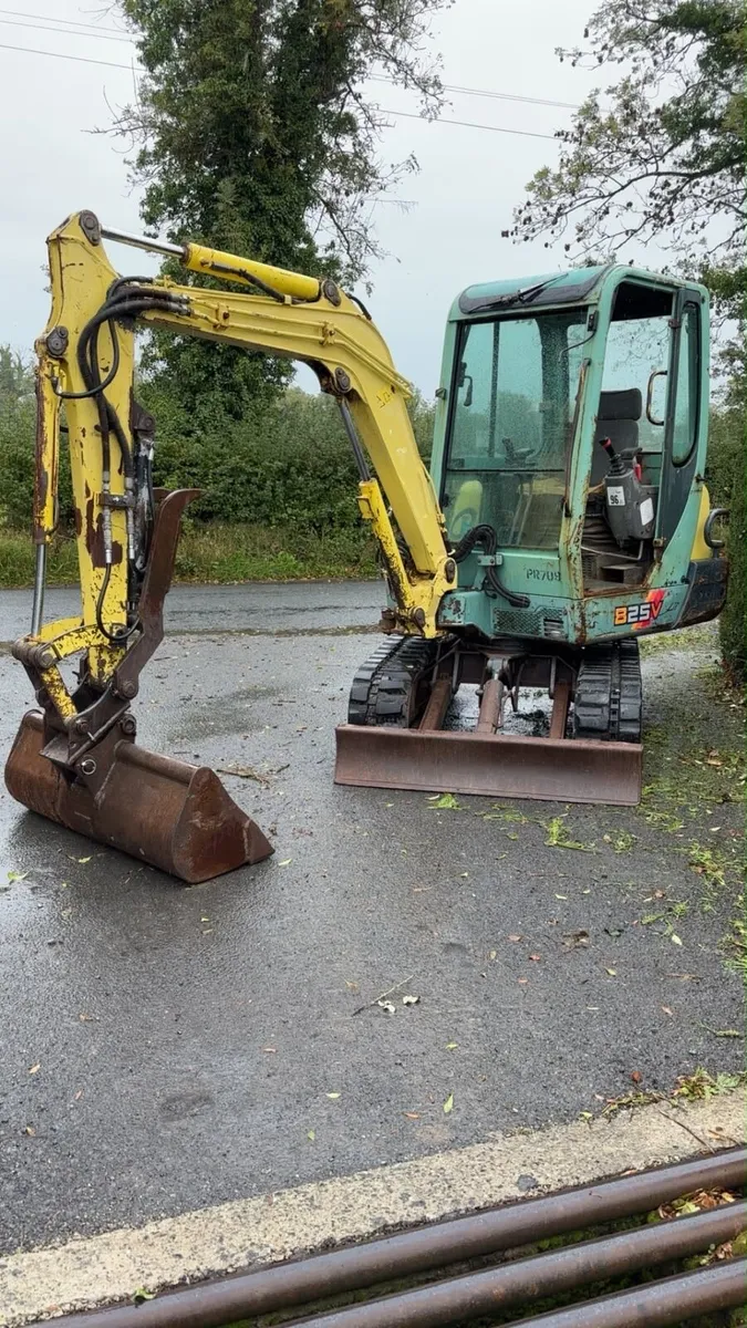 YANMAR mini digger 3 ton - Image 1