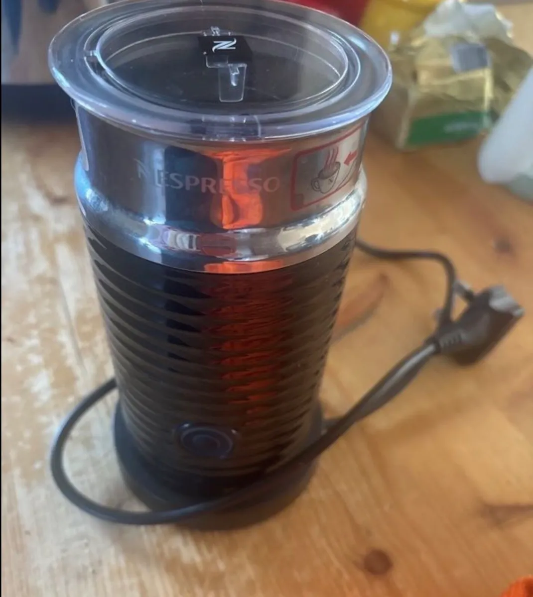 Nespresso milk frother - Image 3