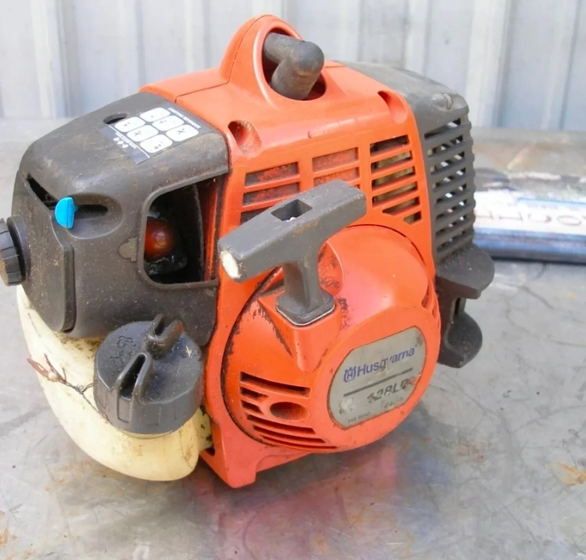 Husquvarna L128 Strimmers