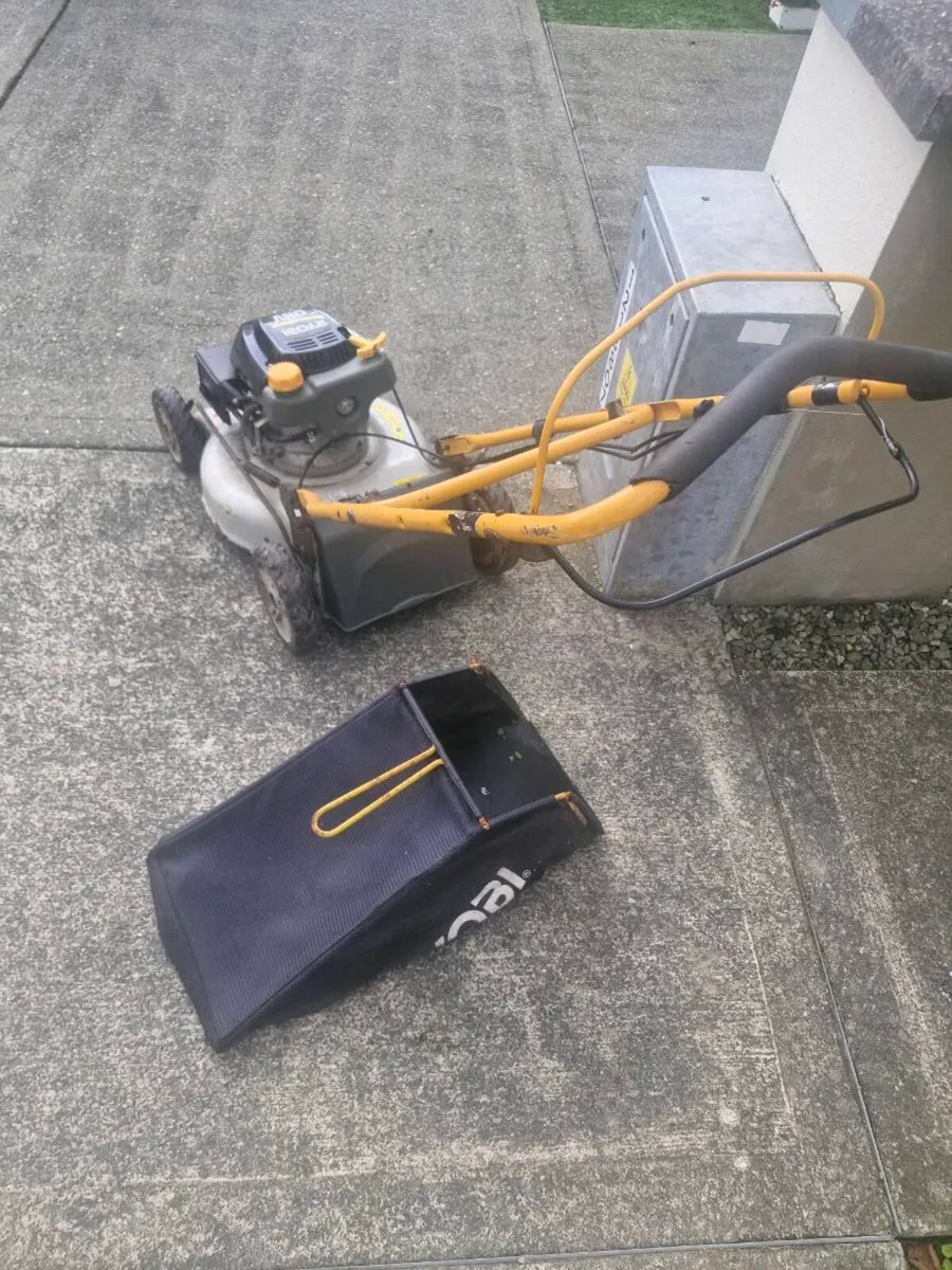 Lawnmower for sale - Image 1