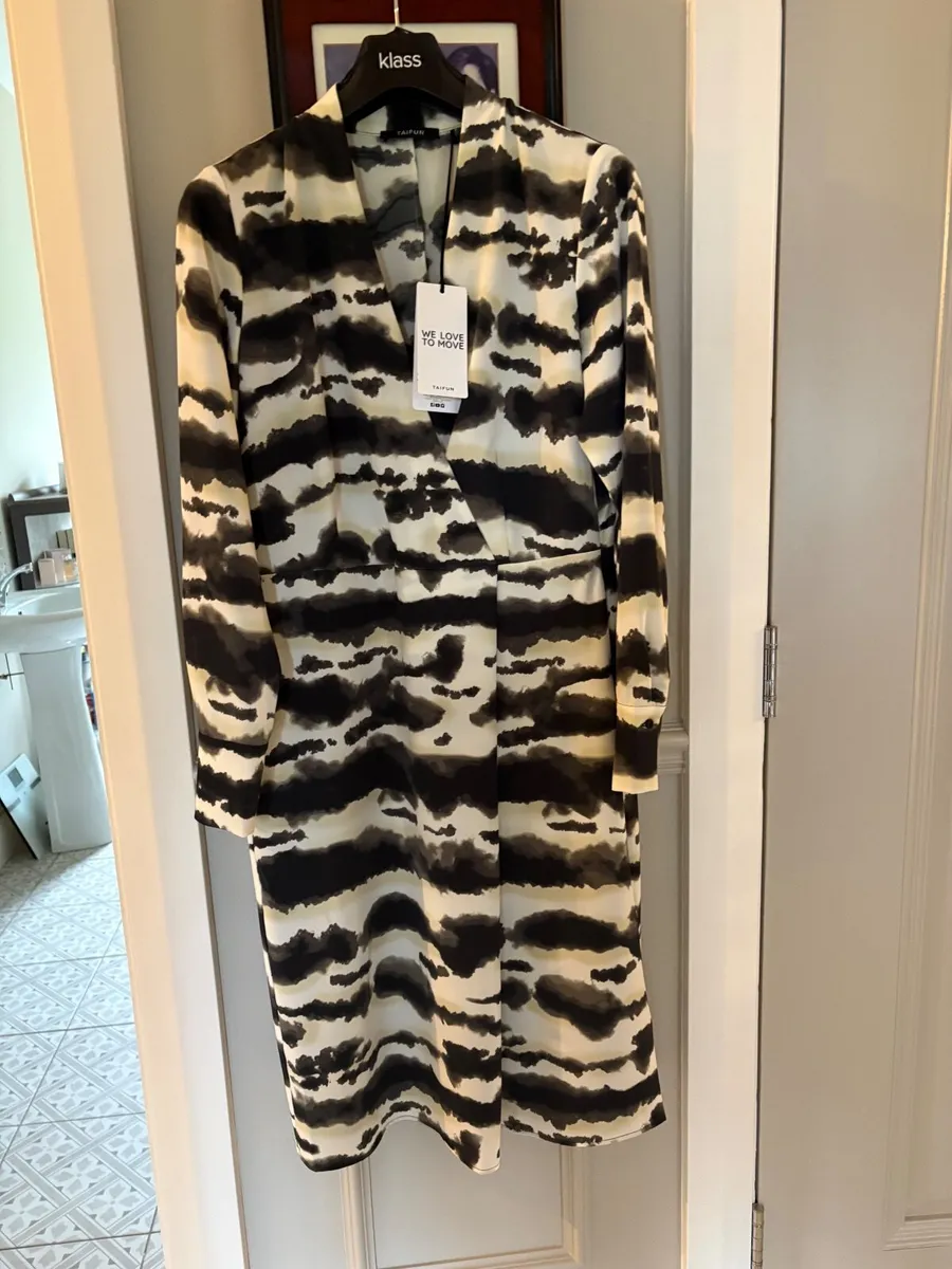Ladies wrap dress - Image 3