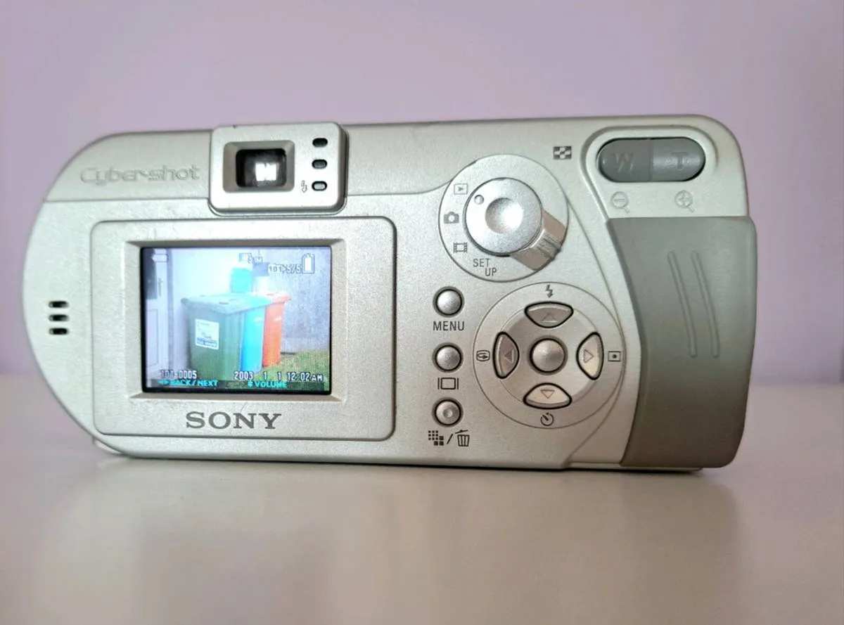 Sony cybershot P52 - Image 4