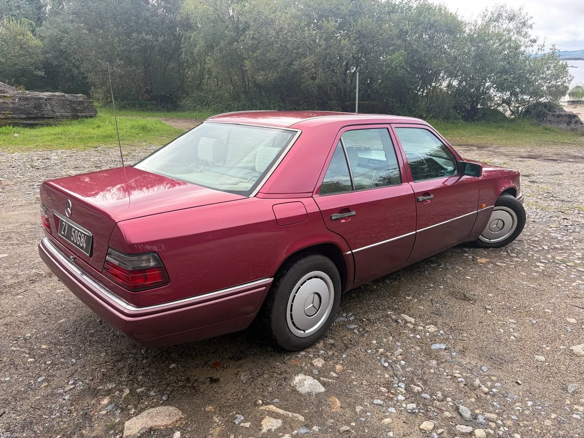 Mercedes E300D W124 - Image 4